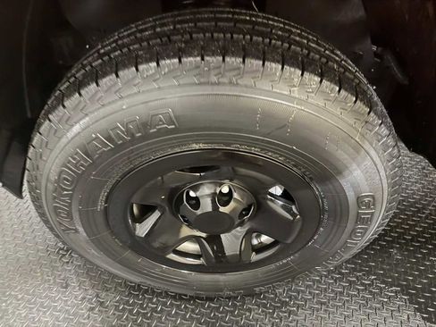 Certified 2022 Toyota Tacoma SR image 8