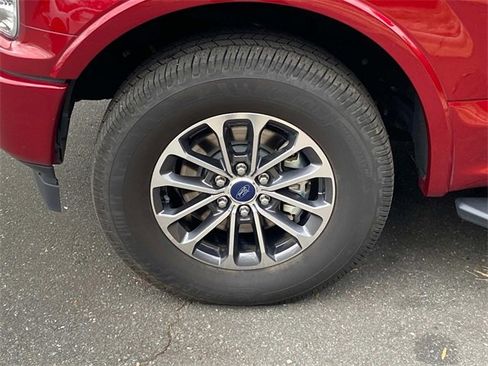Used 2018 Ford F150 XLT w/ Equipment Group 302A Luxury image 6