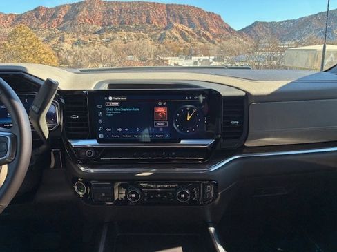 Used 2025 Chevrolet Silverado 3500 LT image 14