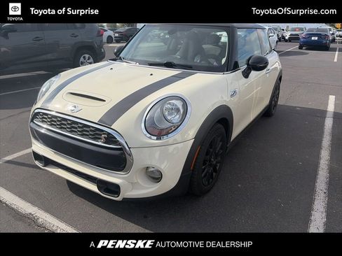 Used 2015 MINI Cooper S image 1