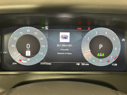 New 2026 Land Rover Range Rover Velar Dynamic SE image 19