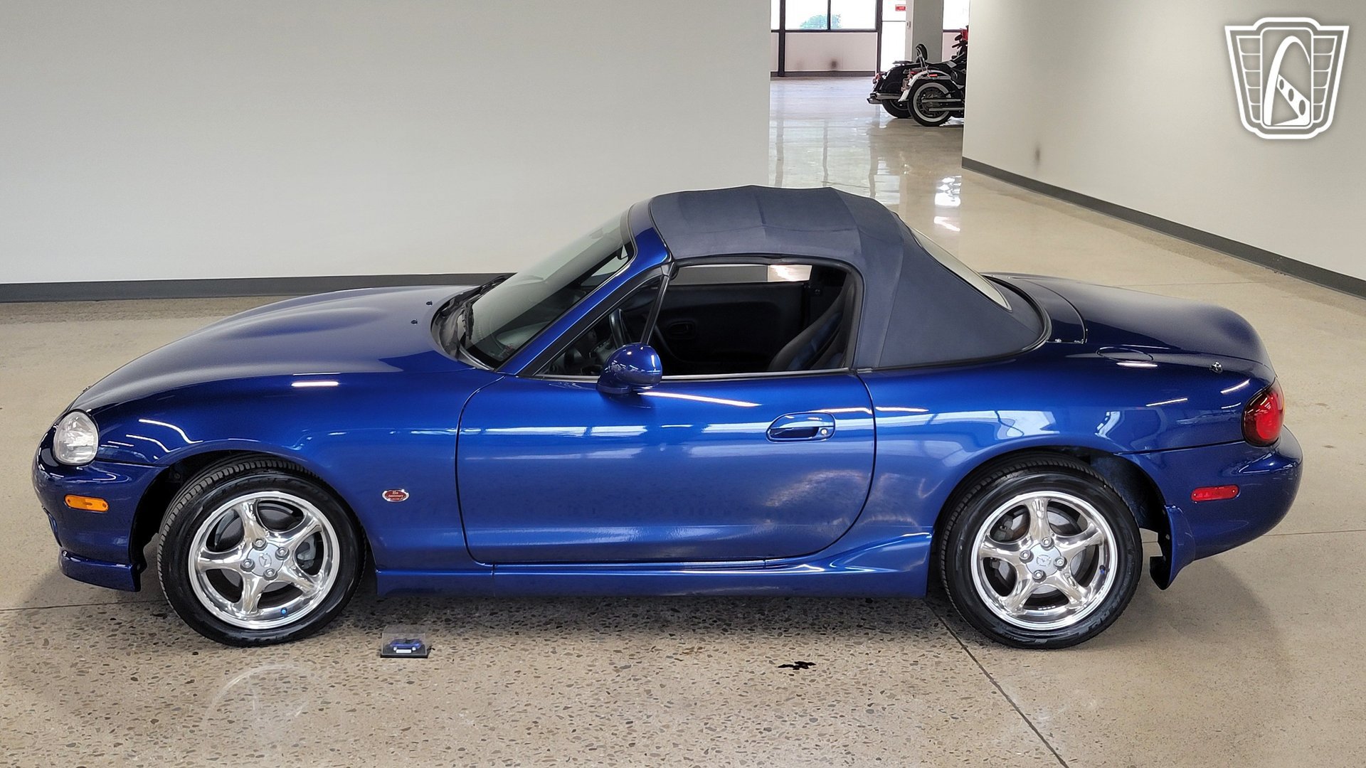 Used 1999 MAZDA MX-5 Miata RWD image 25