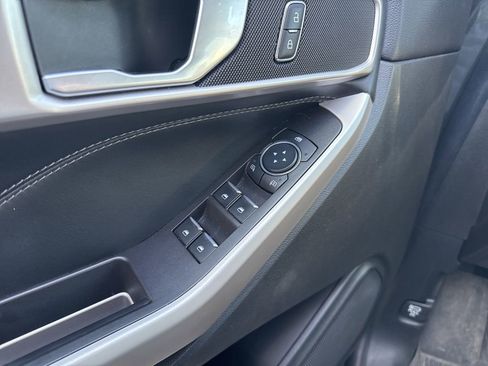 Used 2023 Ford Explorer XLT w/ Equipment Group 202A image 6