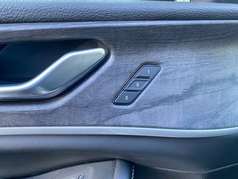 New 2025 Jeep Grand Cherokee Limited image 14