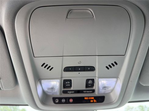 Used 2021 Chevrolet Blazer LT w/ Sound & Technology Package FWD image 28