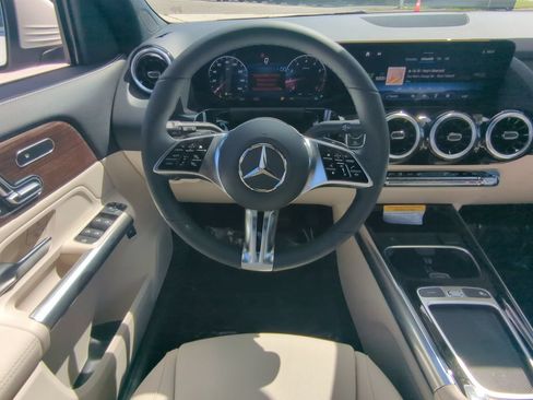 Certified 2026 Mercedes-Benz GLA 250 4MATIC image 3