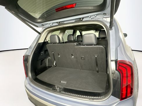 Used 2025 Kia Telluride S image 31