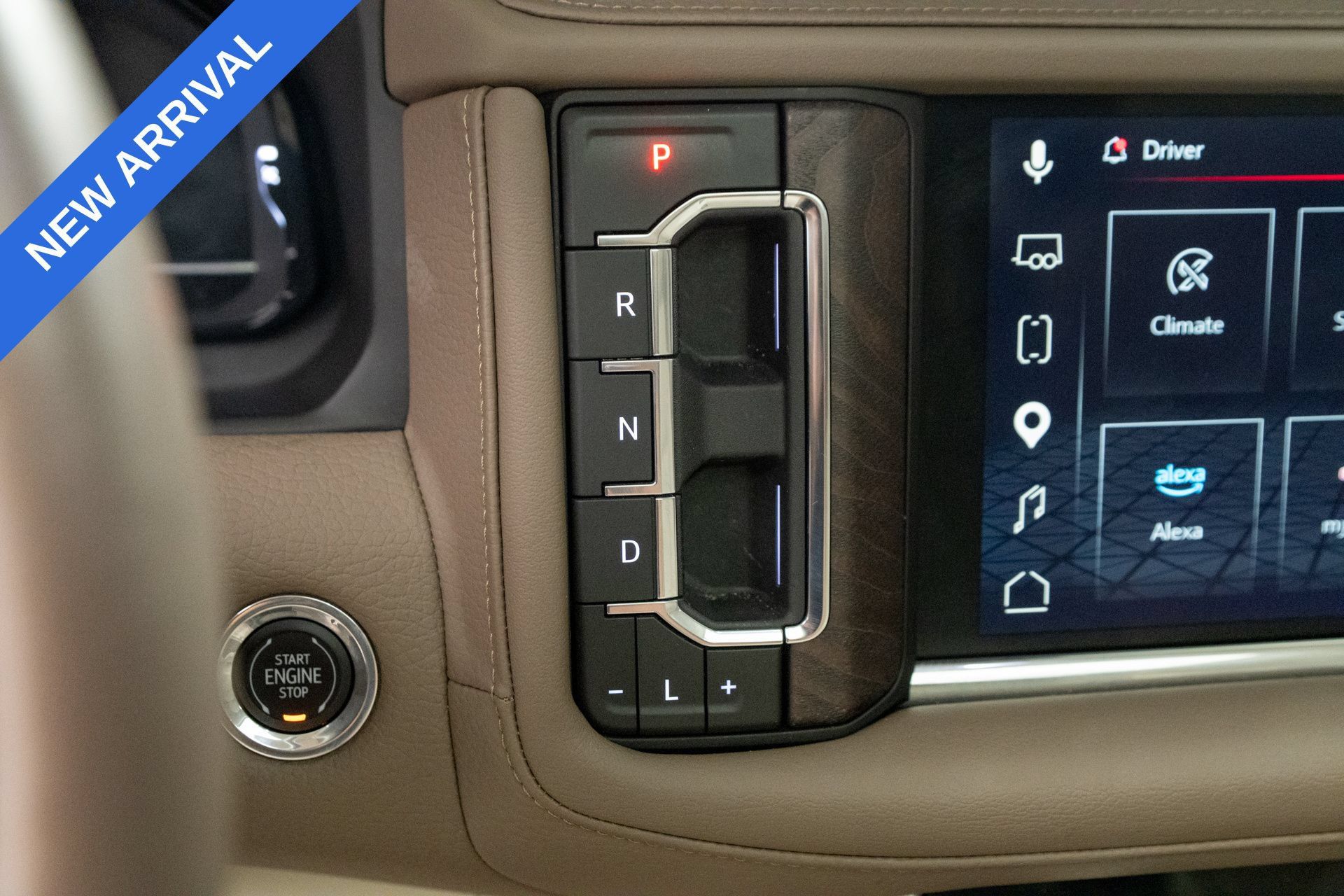 Used 2023 GMC Yukon Denali w/ Advanced Technology Package AWD/4WD image 27