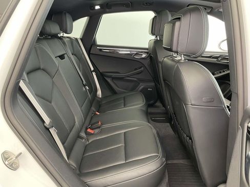 Certified 2025 Porsche Macan Turbo AWD/4WD image 22