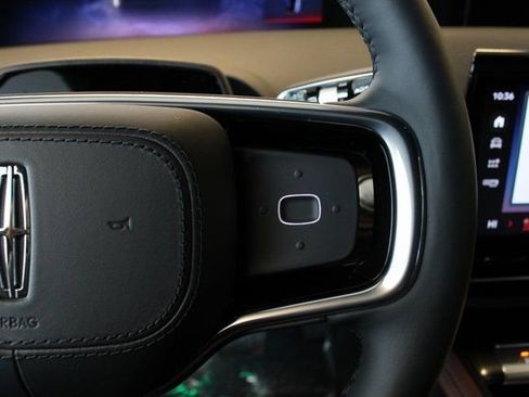 New 2026 Lincoln Nautilus Reserve image 37