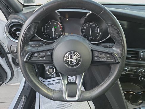 Used 2022 Alfa Romeo Giulia Ti image 12