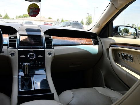Used 2019 Ford Taurus Limited FWD image 21