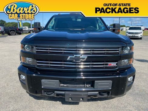 Used 2019 Chevrolet Silverado 2500 LT w/ Midnight Edition AWD/4WD image 2
