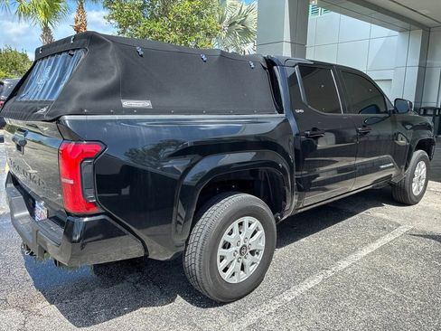 Used 2025 Toyota Tacoma SR5 AWD/4WD image 3