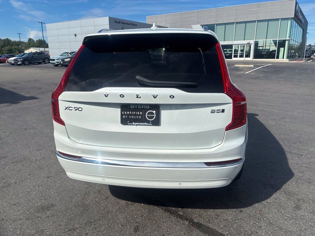 Certified 2024 Volvo XC90 B5 Core w/ Climate Package AWD/4WD image 5