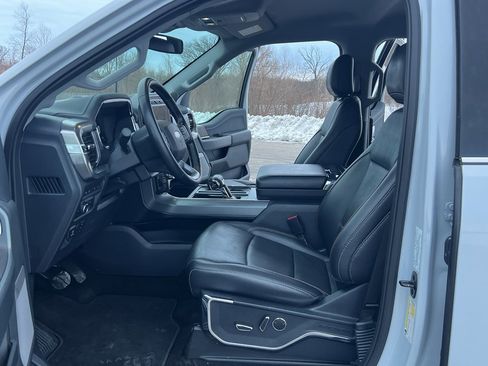 Used 2021 Ford F150 Lariat image 17