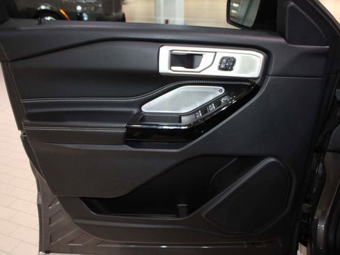 Used 2023 Ford Explorer ST w/ Equipment Group 401A image 10