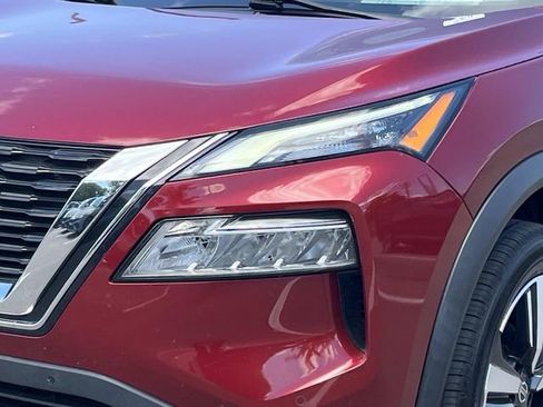 Used 2021 Nissan Rogue SL w/ Premium Package FWD image 9
