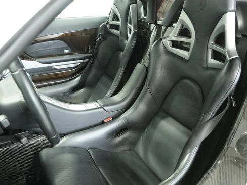 Used 2005 Porsche Carrera GT image 5