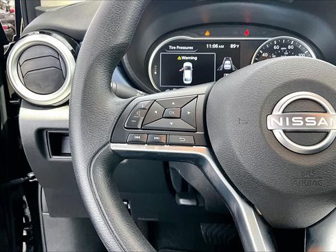 Used 2025 Nissan Versa SV FWD image 24