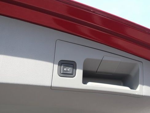 Used 2023 Cadillac XT5 Premium Luxury w/ Technology Package image 7