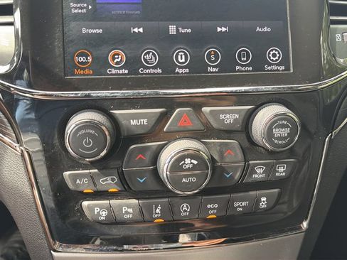 Used 2021 Jeep Grand Cherokee High Altitude AWD/4WD image 15