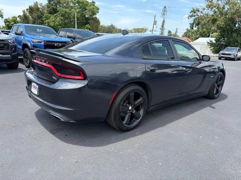 Used 2016 Dodge Charger R/T RWD image 6
