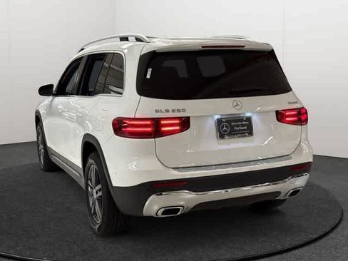 Certified 2026 Mercedes-Benz GLB 250 4MATIC image 5
