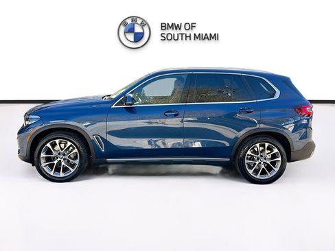 Certified 2022 BMW X5 sDrive40i w/ Parking Assistance Package image 4
