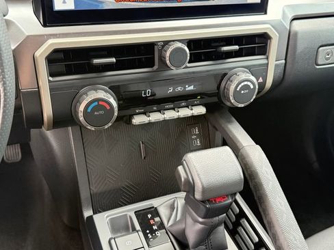 Used 2024 Toyota Tacoma TRD Off-Road AWD/4WD image 21