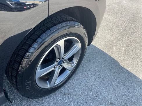 Used 2019 Ford Edge SEL w/ Equipment Group 201A AWD/4WD image 15