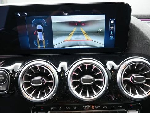 New 2025 Mercedes-Benz GLA 250 4MATIC image 3