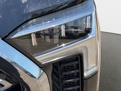 New 2026 Toyota Tundra Platinum AWD/4WD image 10