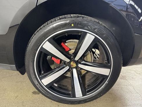Used 2022 Porsche Macan S AWD/4WD image 5