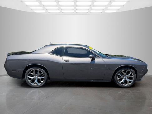 Used 2017 Dodge Challenger R/T Plus RWD image 6