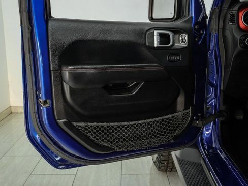 Used 2019 Jeep Wrangler Unlimited Rubicon w/ Uconnect 4C Nav & Sound Group image 42