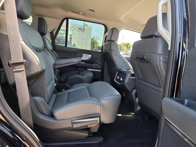 New 2026 Ford Expedition Active AWD/4WD image 38