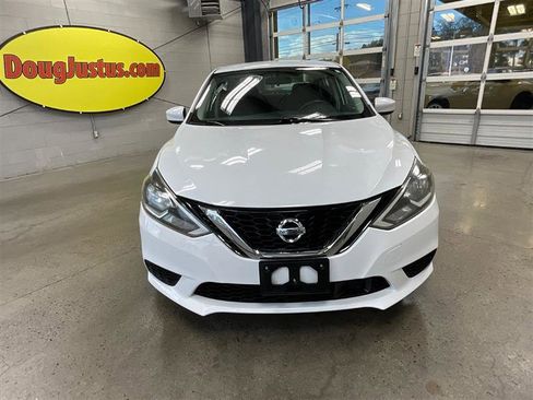 Used 2018 Nissan Sentra S image 8