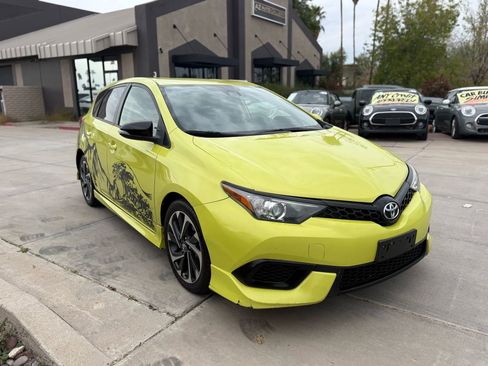 Used 2018 Toyota Corolla iM image 7