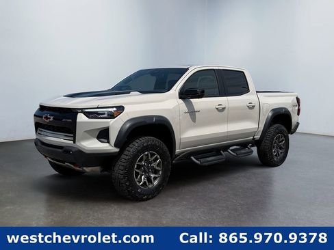 New 2026 Chevrolet Colorado ZR2 w/ Technology Package AWD/4WD image 7