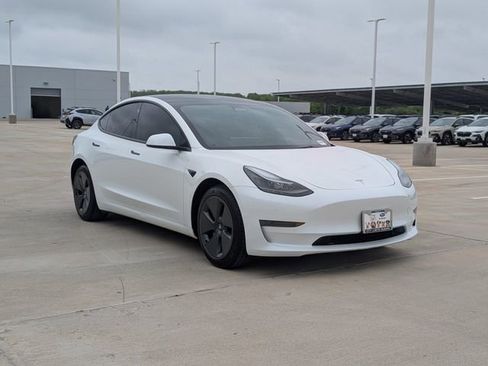 Used 2023 Tesla Model 3 Standard Range RWD image 7
