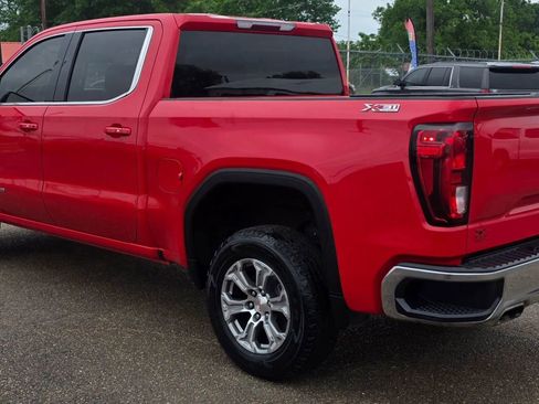 Used 2020 GMC Sierra 1500 SLE w/ SLE Value Package AWD/4WD image 4