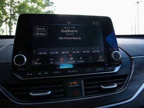 Used 2024 Nissan Altima 2.5 SV image 22