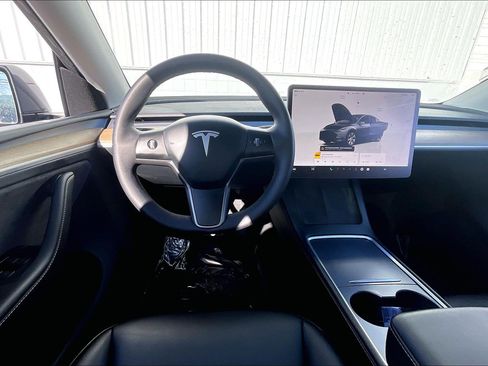 Used 2023 Tesla Model Y Long Range image 6