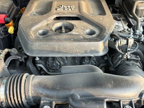 Used 2022 Jeep Wrangler Unlimited Rubicon 4xe w/ Cold Weather Group AWD/4WD image 28