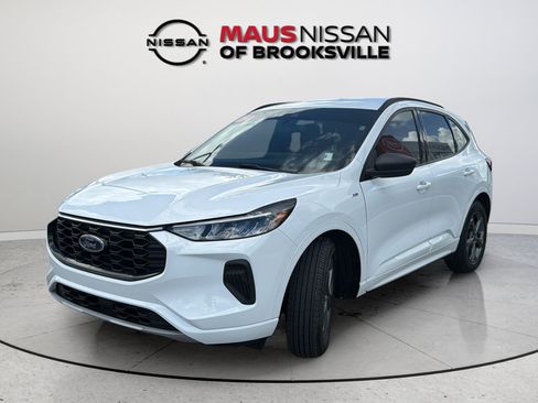 Used 2023 Ford Escape ST-Line w/ Tech Pack #1 FWD image 4