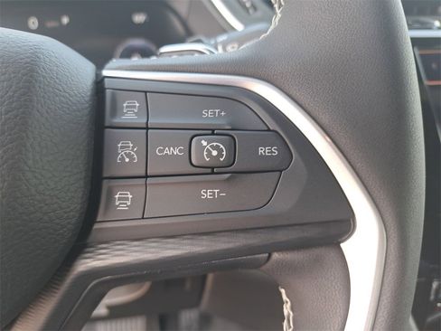 New 2025 Jeep Grand Cherokee Altitude w/ Trailer Tow Package image 18