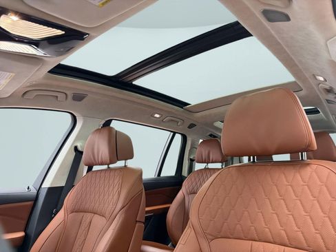 Used 2026 BMW X7 M60i image 15