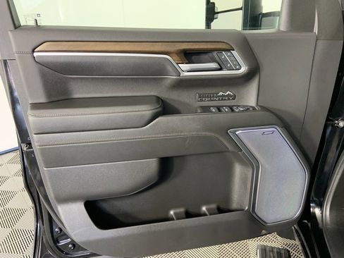 Used 2025 Chevrolet Silverado 1500 High Country w/ High Country Premium Package image 25