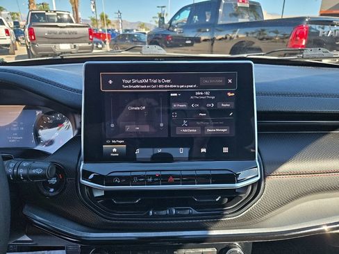 Used 2023 Jeep Compass Trailhawk w/ Trailhawk Convenience Group image 24